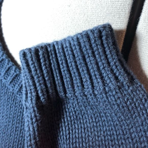 American Eagle navy and white/ red 100% cotton sweater sz XLarge/wide scoop neck - Picture 15 of 16